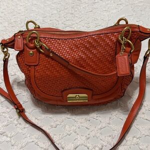 $150 🛍️ Coach F23048 Chic Orange Leather Shoulder Bag Regular price $398